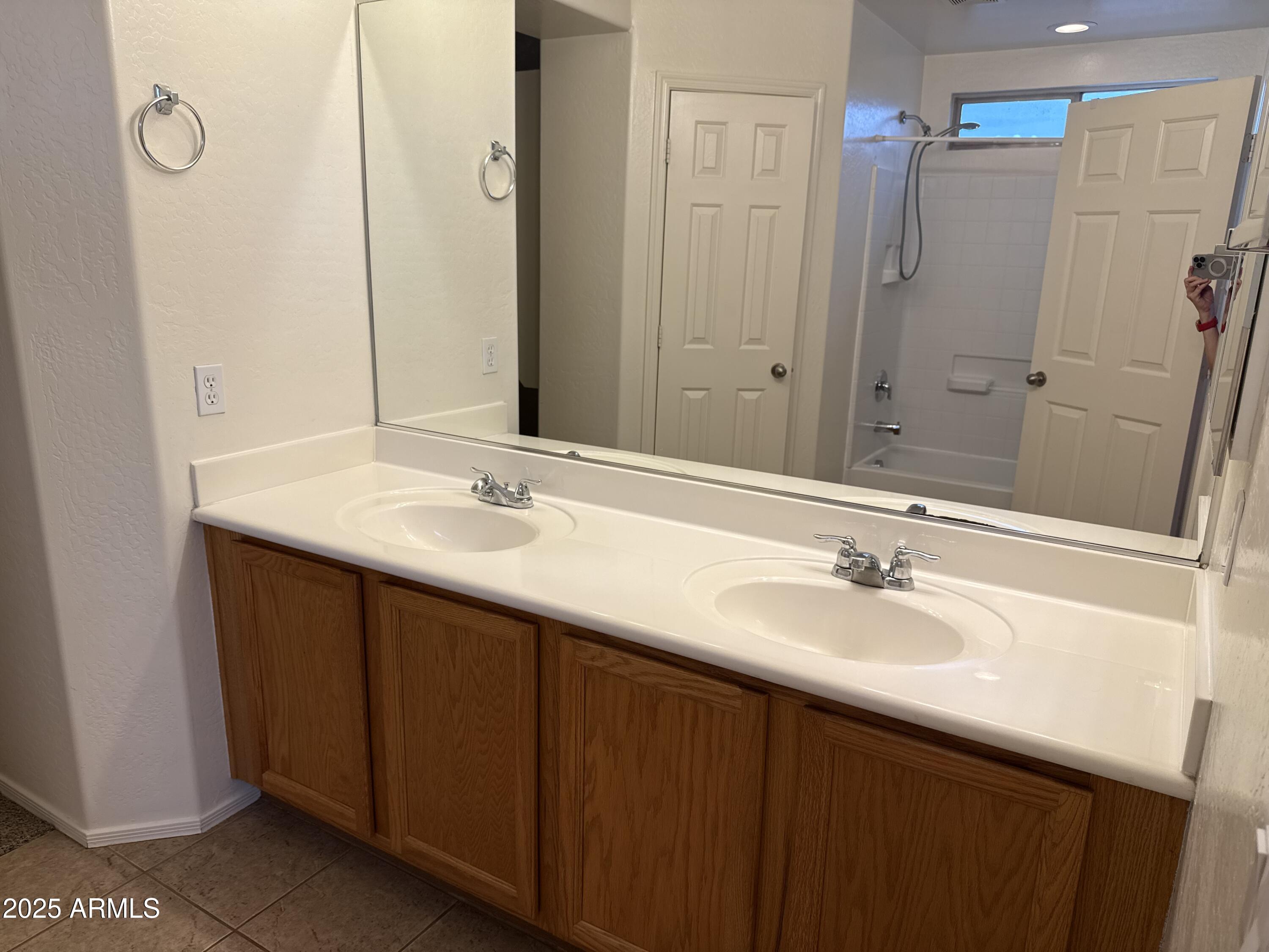 5338 West Maldonado Road Laveen, AZ 85339 - Photo 34 of 40 Master Bath Double Sink