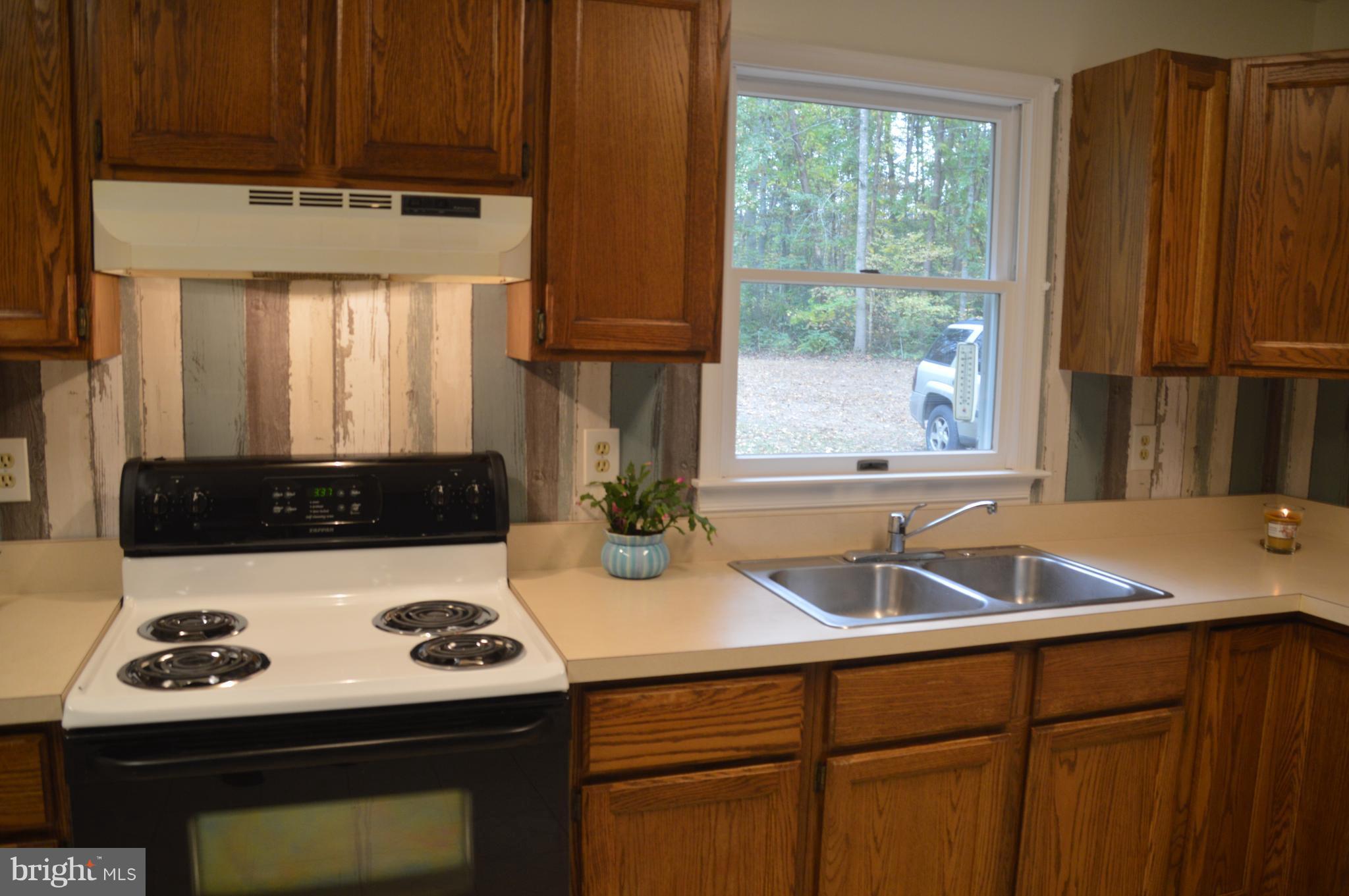 13811 Union Church Road Sumerduck, VA 22742 - Photo 7 of 13 Kitchen