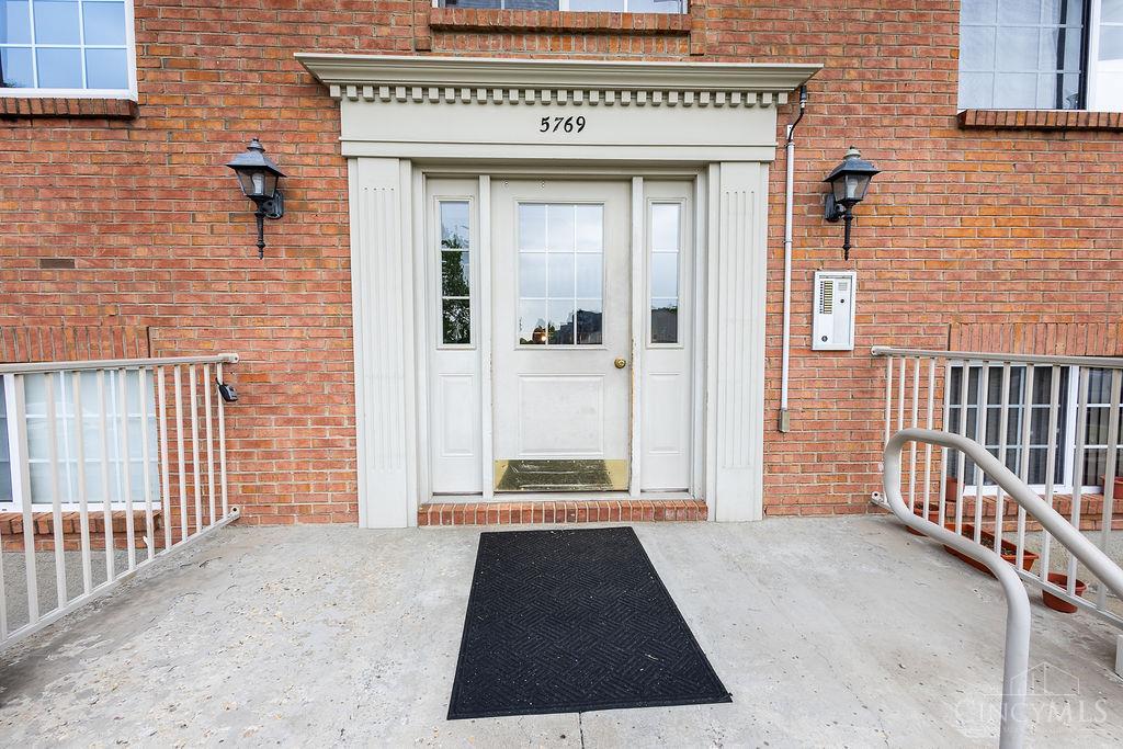 5769 Cheviot Road, Unit 2A Cincinnati, OH 45247 - Photo 3 of 28