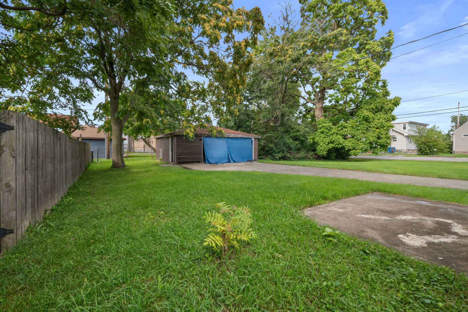 17 West 30th Place Steger, IL 60475 - Photo 15 of 15 a view of a backyard with a small cabin