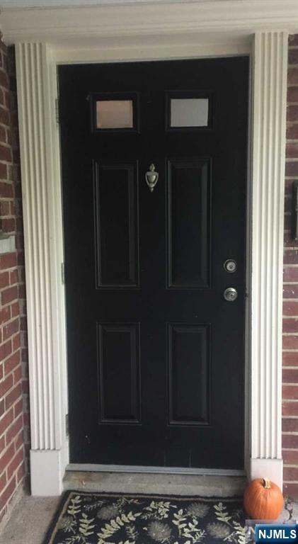 280-320 Oak Street, Unit 306TG Ridgewood, NJ 07450 - Photo 2 of 22 a view of a door