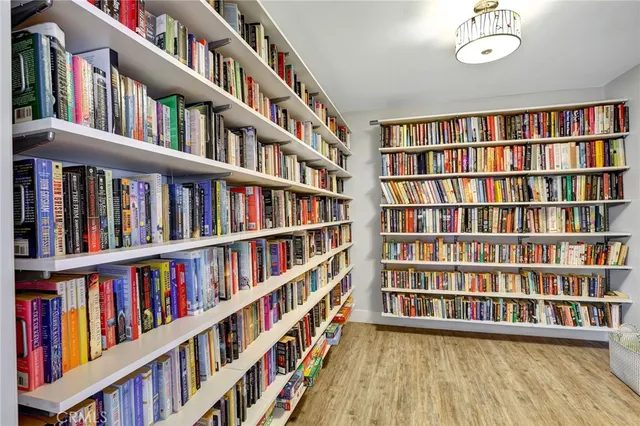 $1,430,000 | 7161 Little Harbor Drive, Huntington Beach, CA 92648