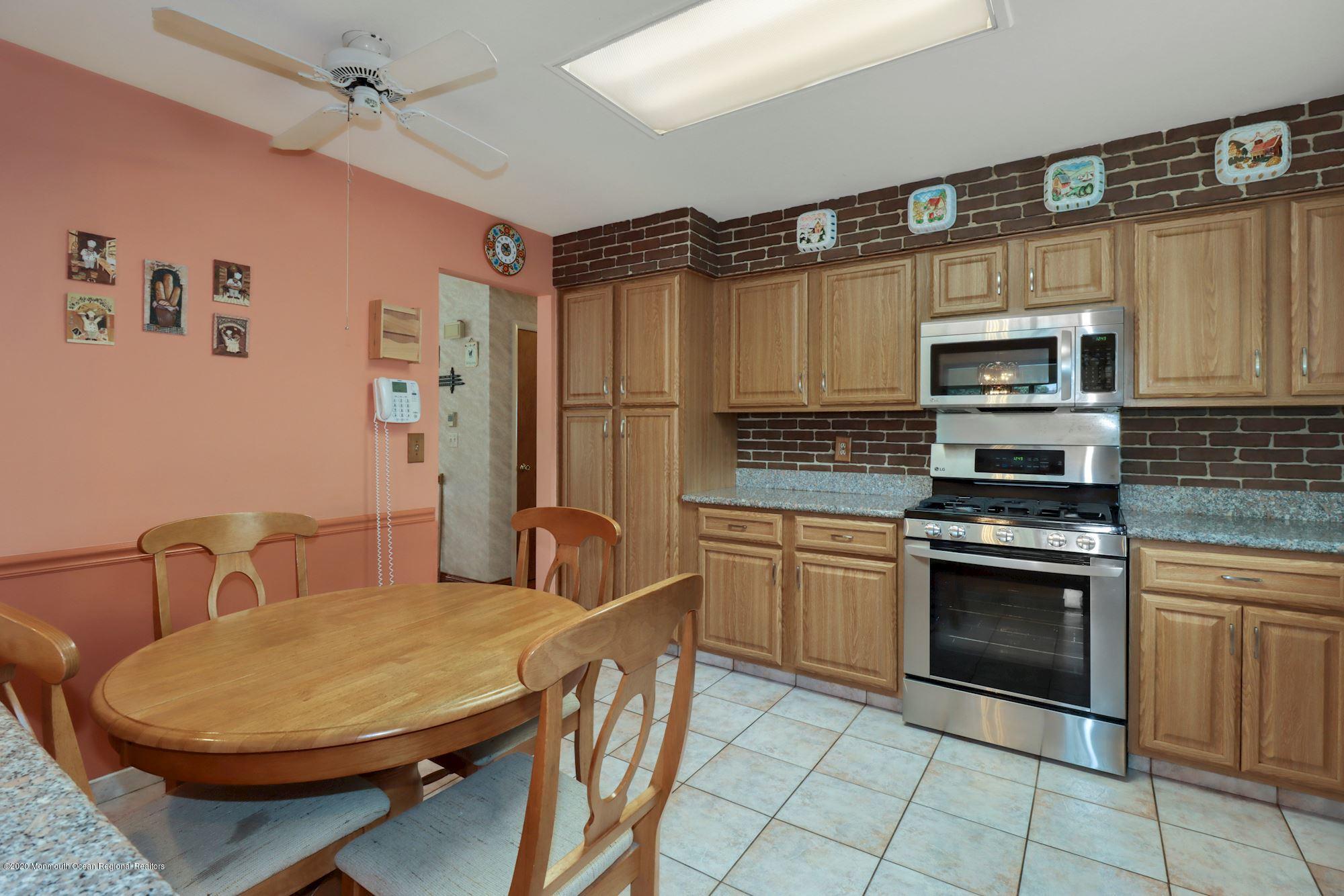 20 Lilac Place Howell, NJ 07731 - Photo 11 of 35 021_20_Lilac_Place_310944_578736