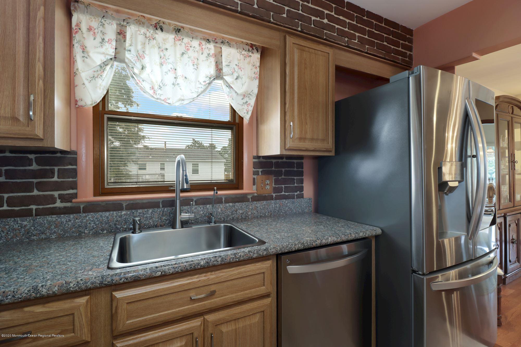 20 Lilac Place Howell, NJ 07731 - Photo 12 of 35 022_20_Lilac_Place_310944_578736