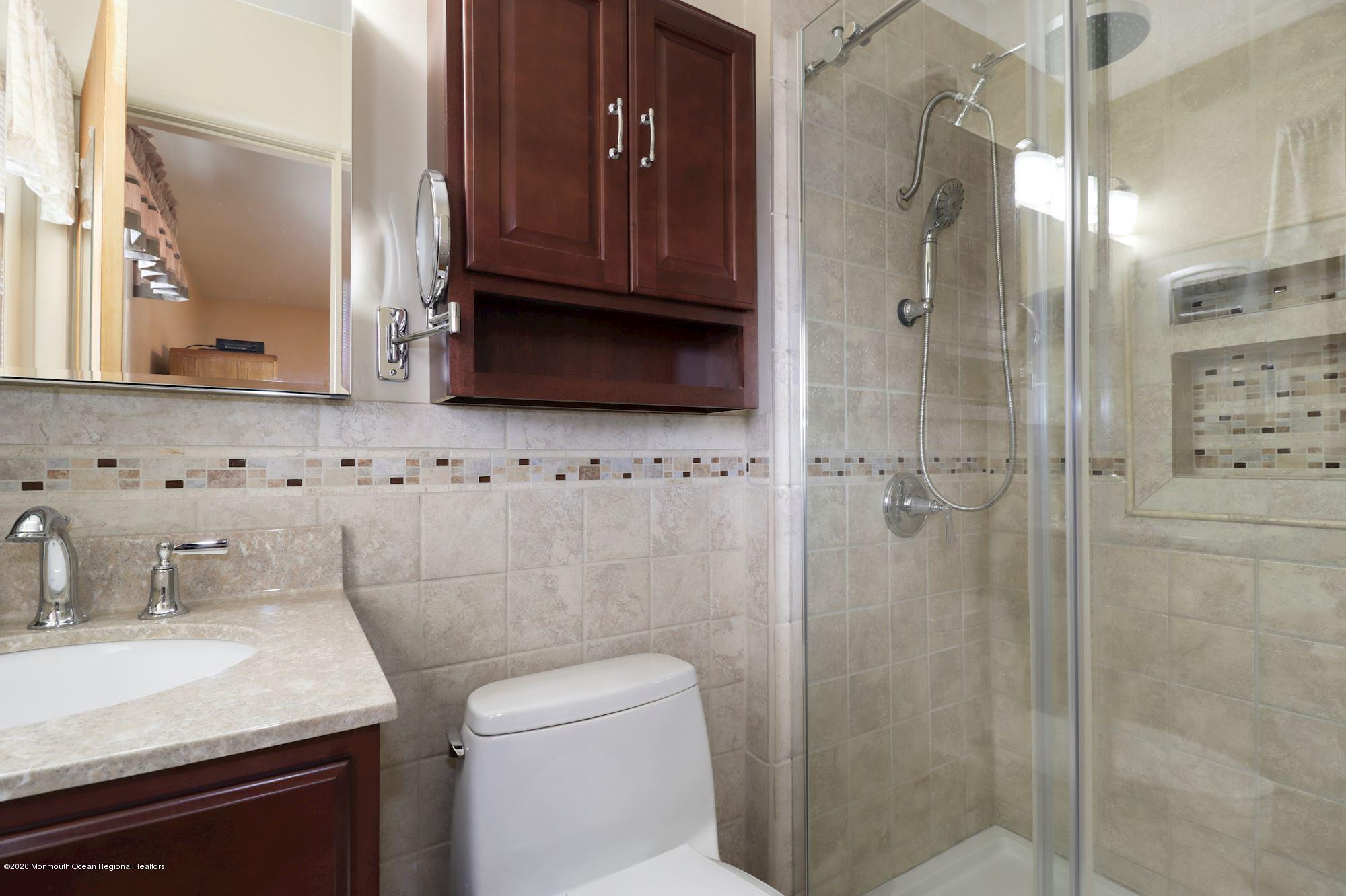 20 Lilac Place Howell, NJ 07731 - Photo 16 of 35 010_20_Lilac_Place_310944_578736