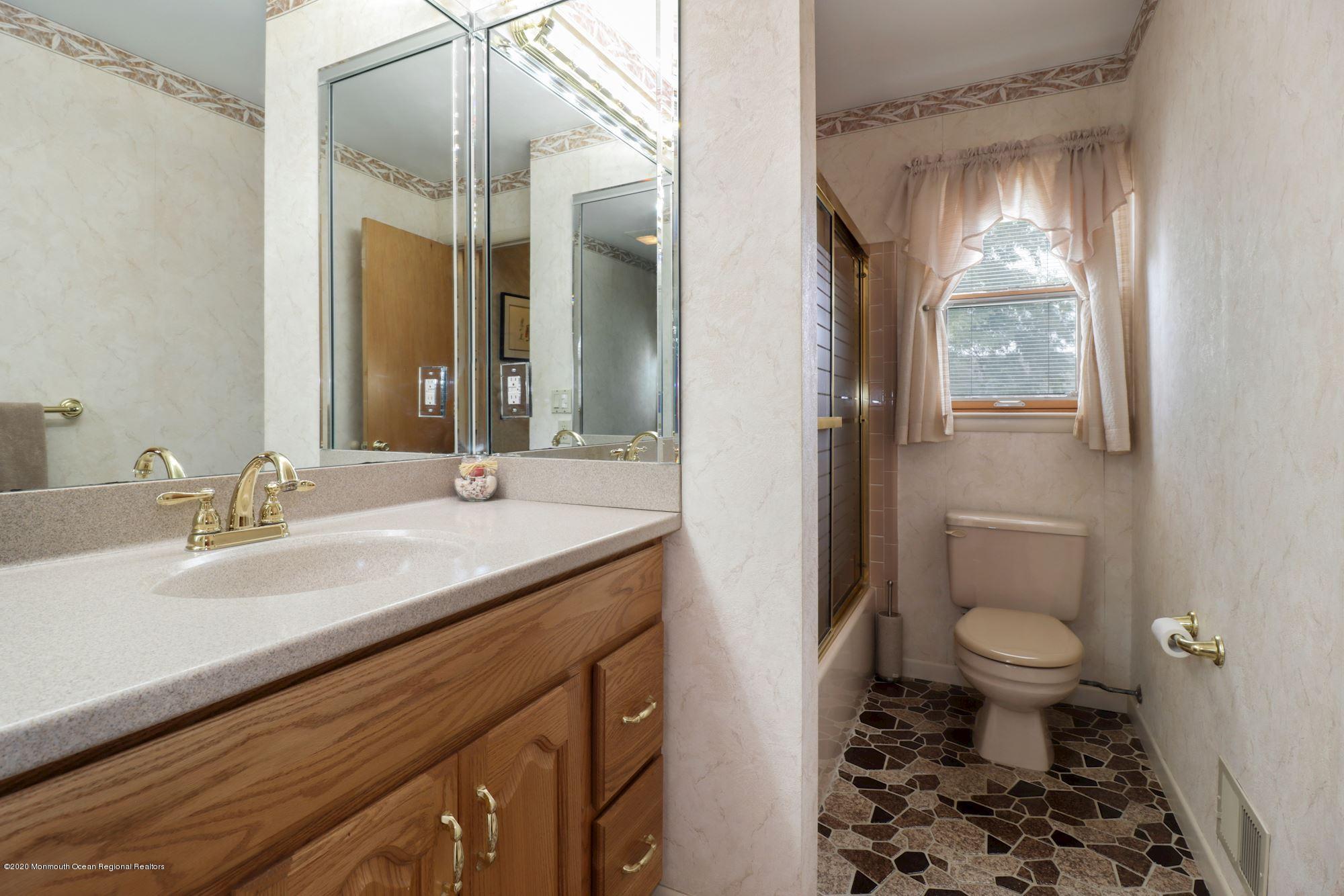 20 Lilac Place Howell, NJ 07731 - Photo 20 of 35 007_20_Lilac_Place_310944_578736