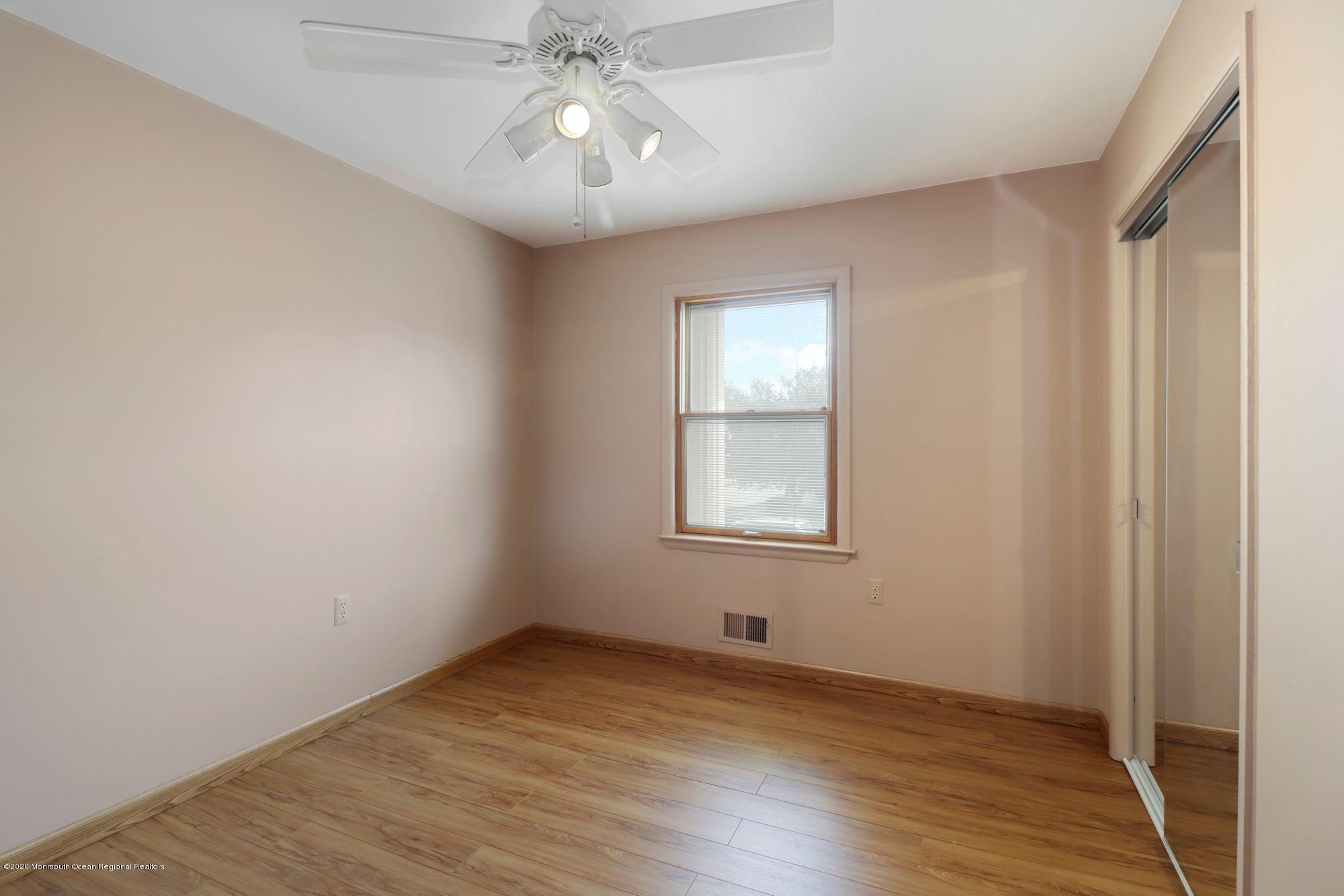 20 Lilac Place Howell, NJ 07731 - Photo 21 of 35 013_20_Lilac_Place_310944_578736