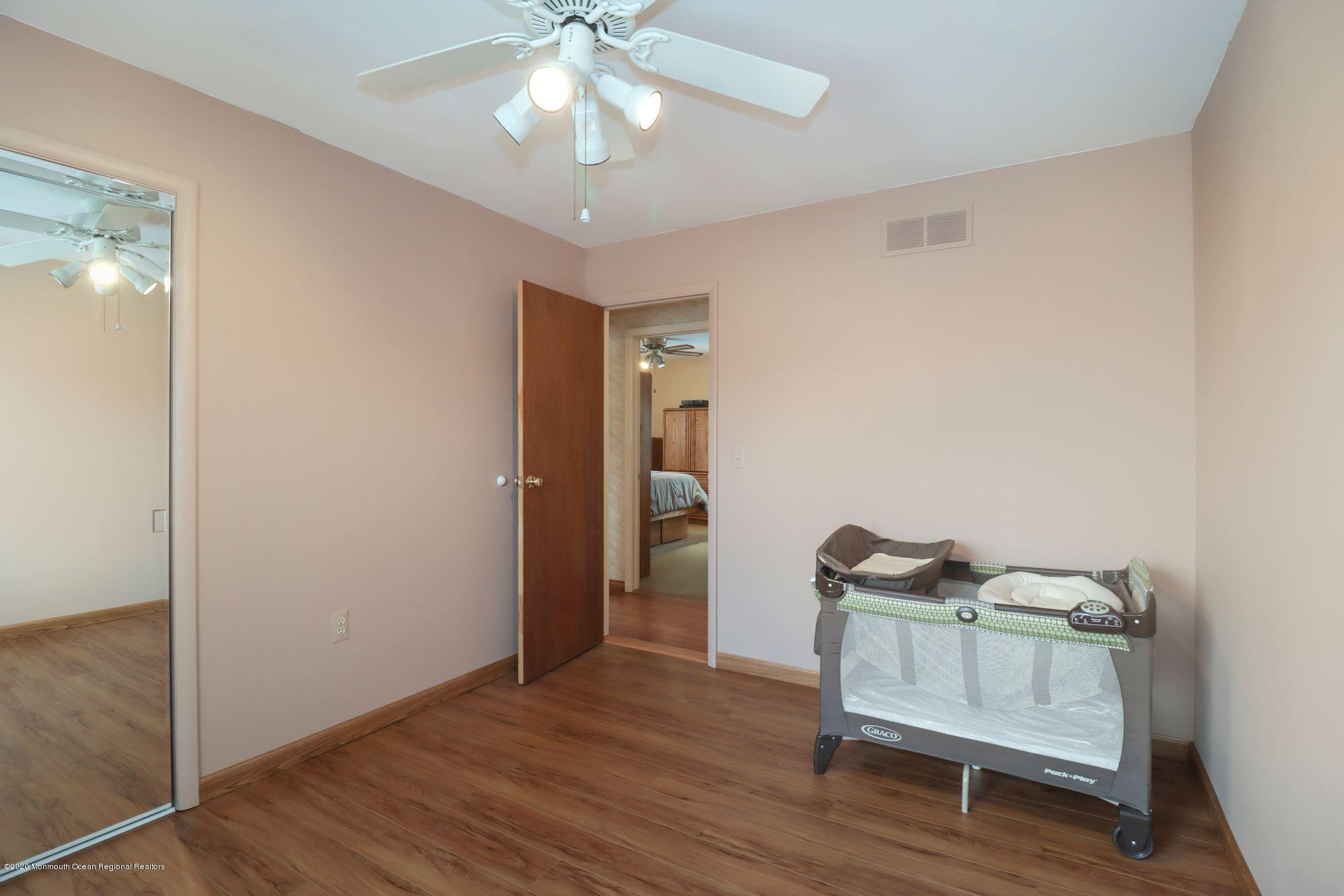 20 Lilac Place Howell, NJ 07731 - Photo 22 of 35 014_20_Lilac_Place_310944_578736