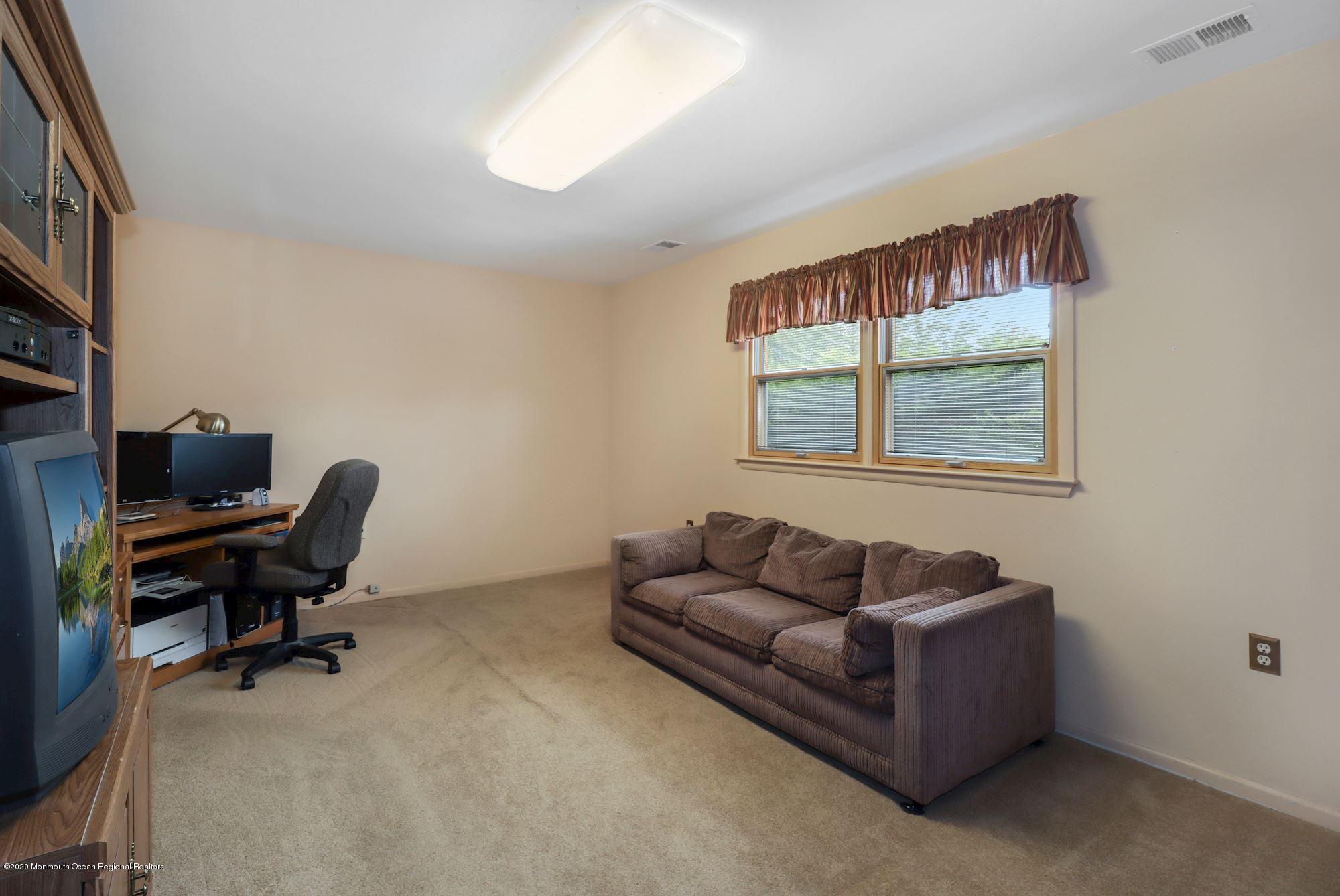 20 Lilac Place Howell, NJ 07731 - Photo 23 of 35 027_20_Lilac_Place_310944_578736