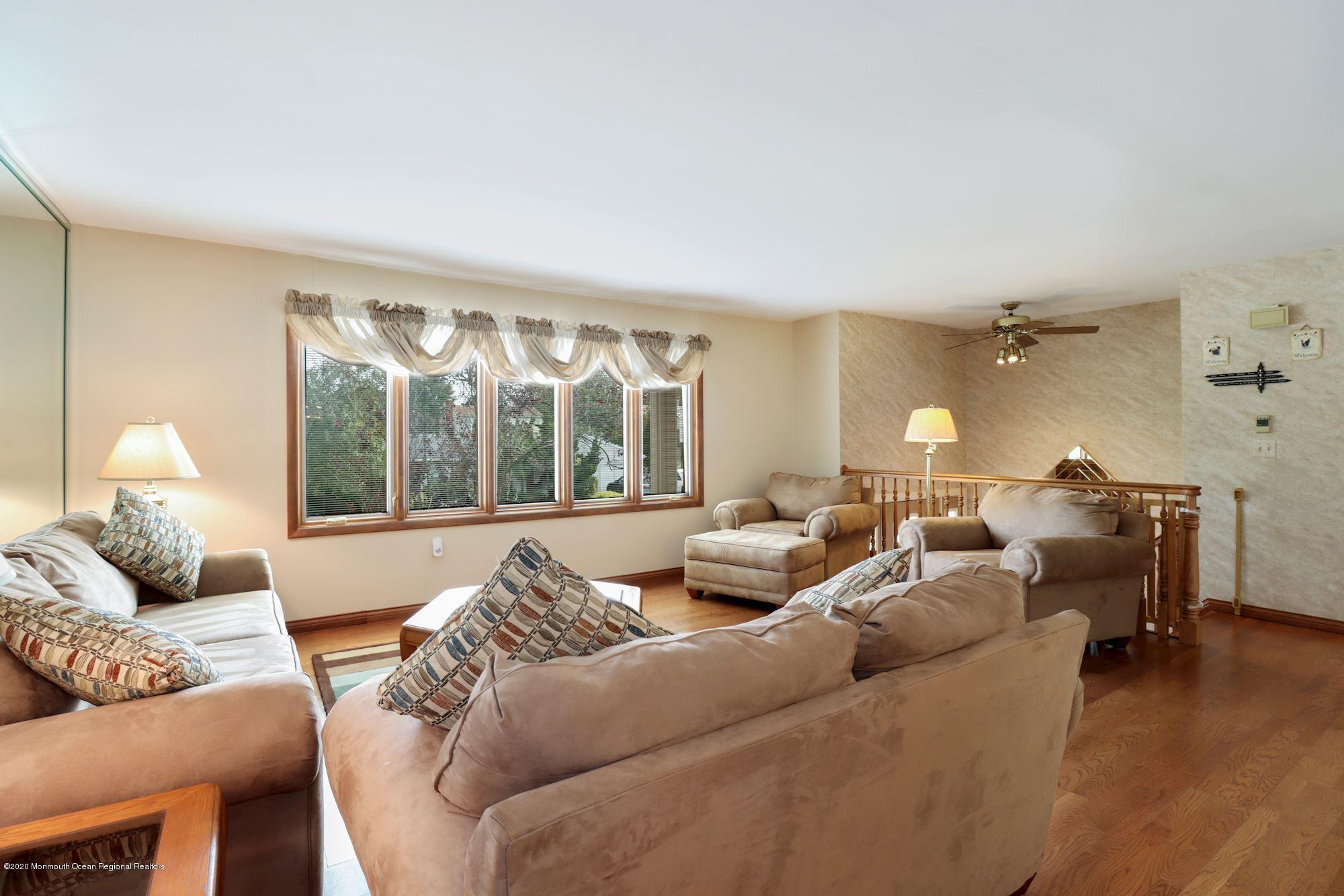 20 Lilac Place Howell, NJ 07731 - Photo 6 of 35 006_20_Lilac_Place_310944_578736