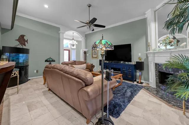 $4,000 | 192 Monterrey Road West, Montgomery, TX 77356