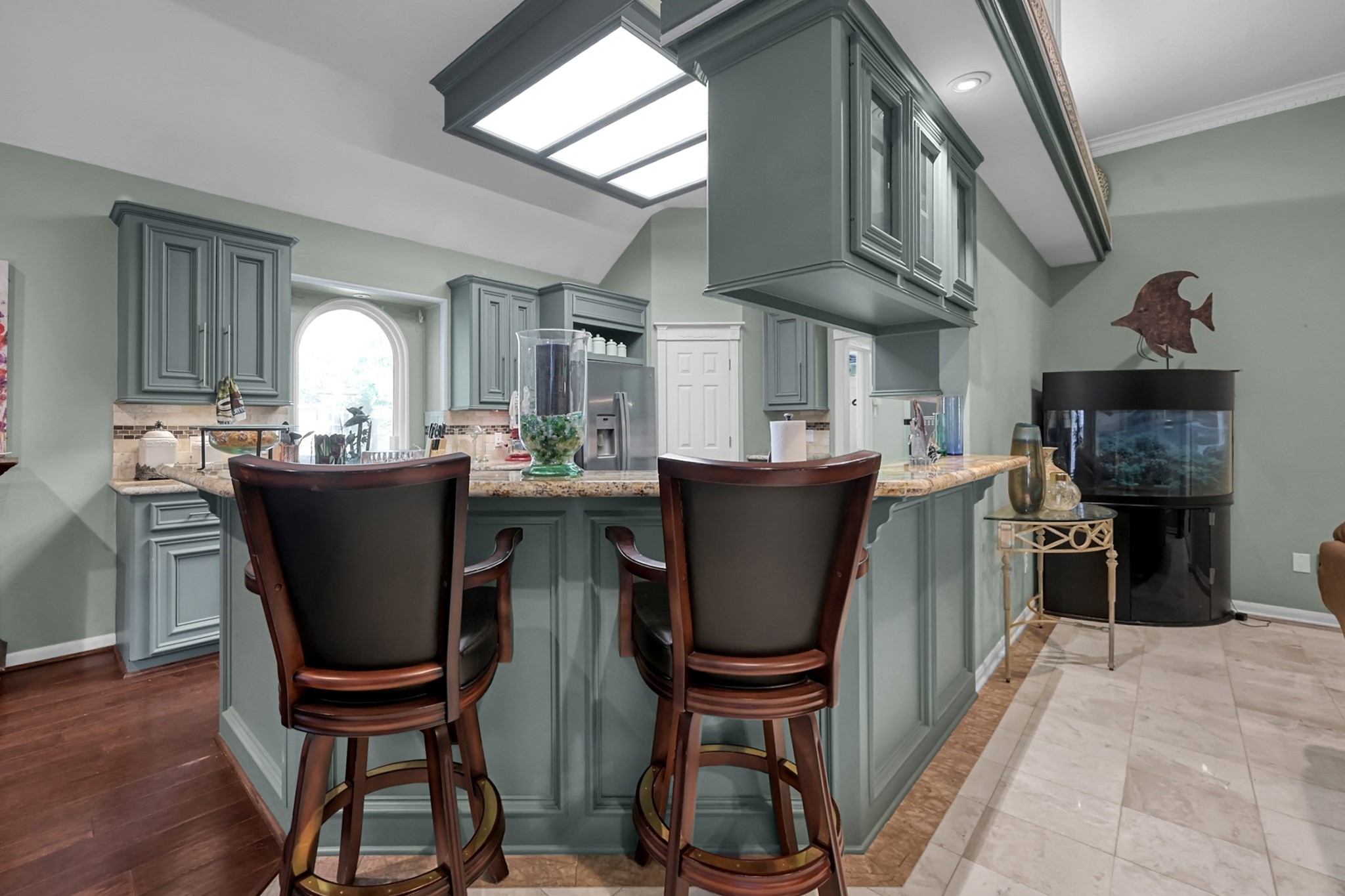 192 Monterrey Road West Montgomery, TX 77356 - Photo 13 of 45 a dining room with furniture and window