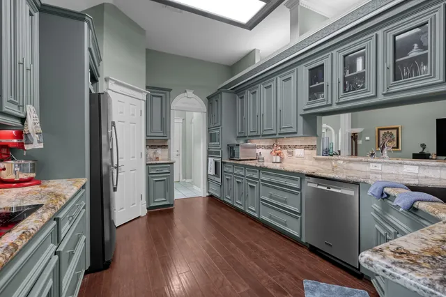 $4,000 | 192 Monterrey Road West, Montgomery, TX 77356