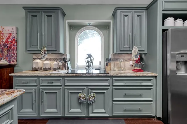 $4,000 | 192 Monterrey Road West, Montgomery, TX 77356