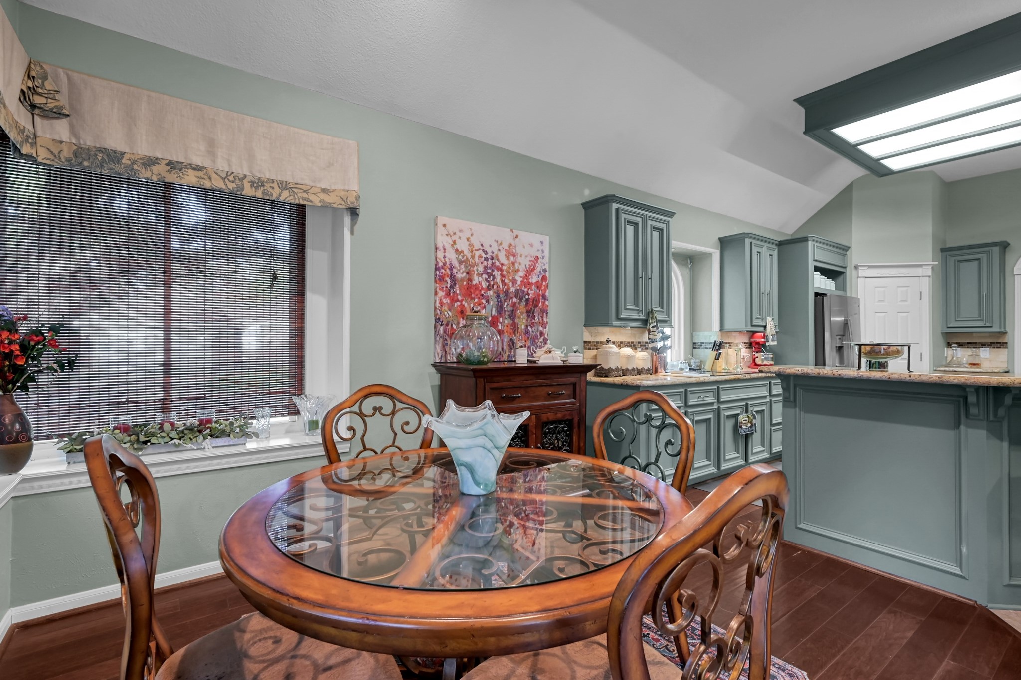192 Monterrey Road West Montgomery, TX 77356 - Photo 19 of 45 a dining room with furniture and window