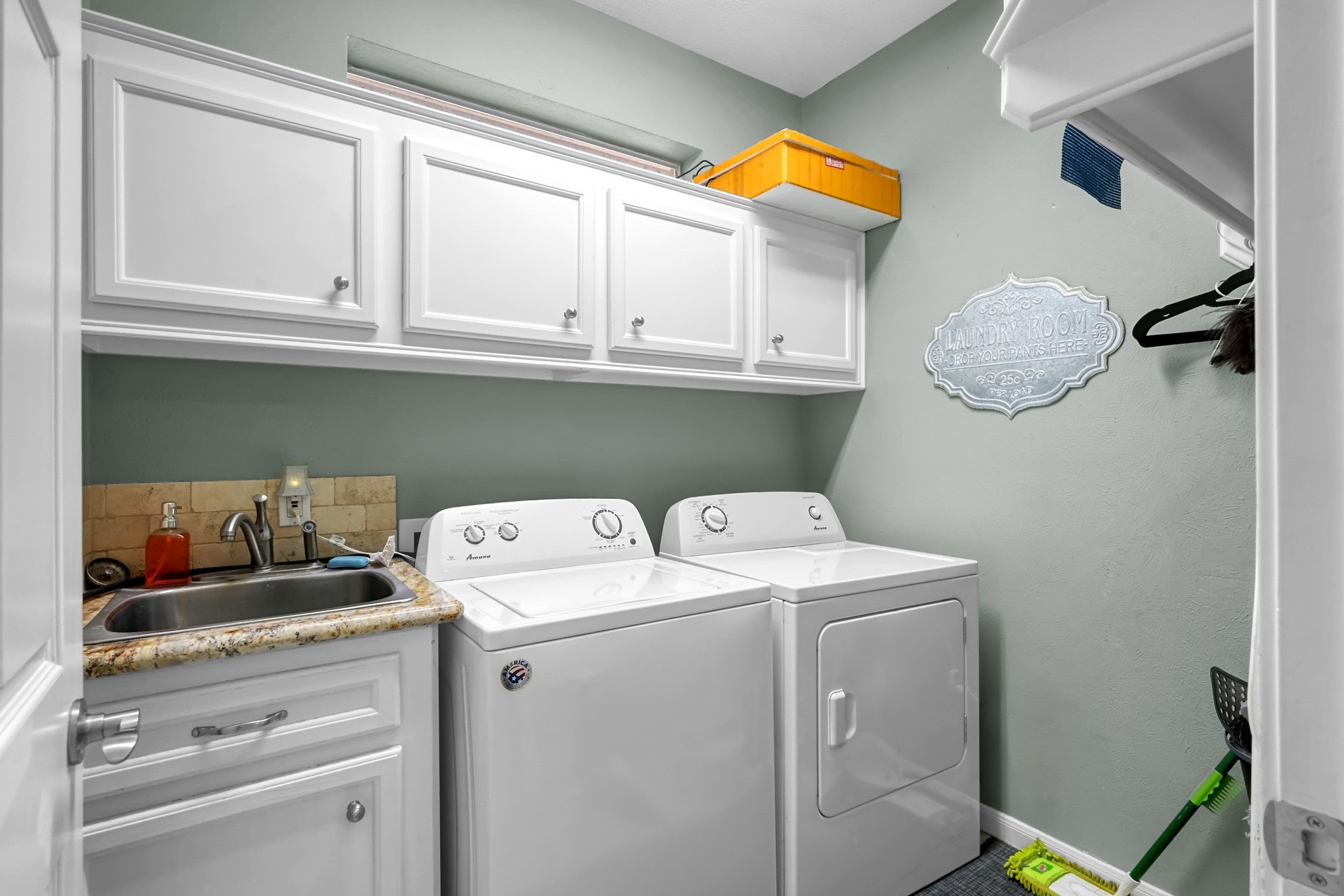 192 Monterrey Road West Montgomery, TX 77356 - Photo 25 of 45 a utility room with dryer and washer