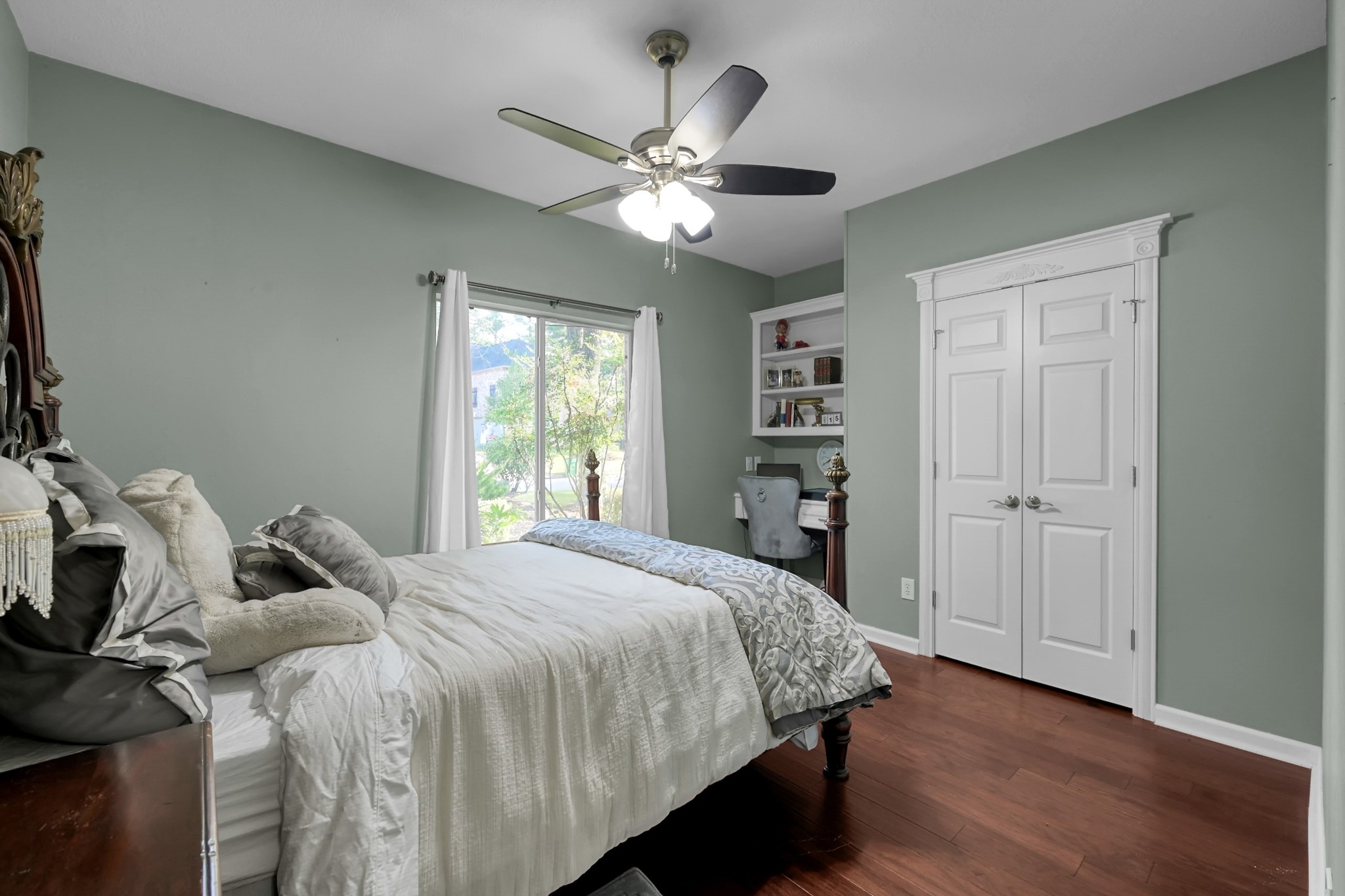 192 Monterrey Road West Montgomery, TX 77356 - Photo 32 of 45 a bedroom with a bed and a window