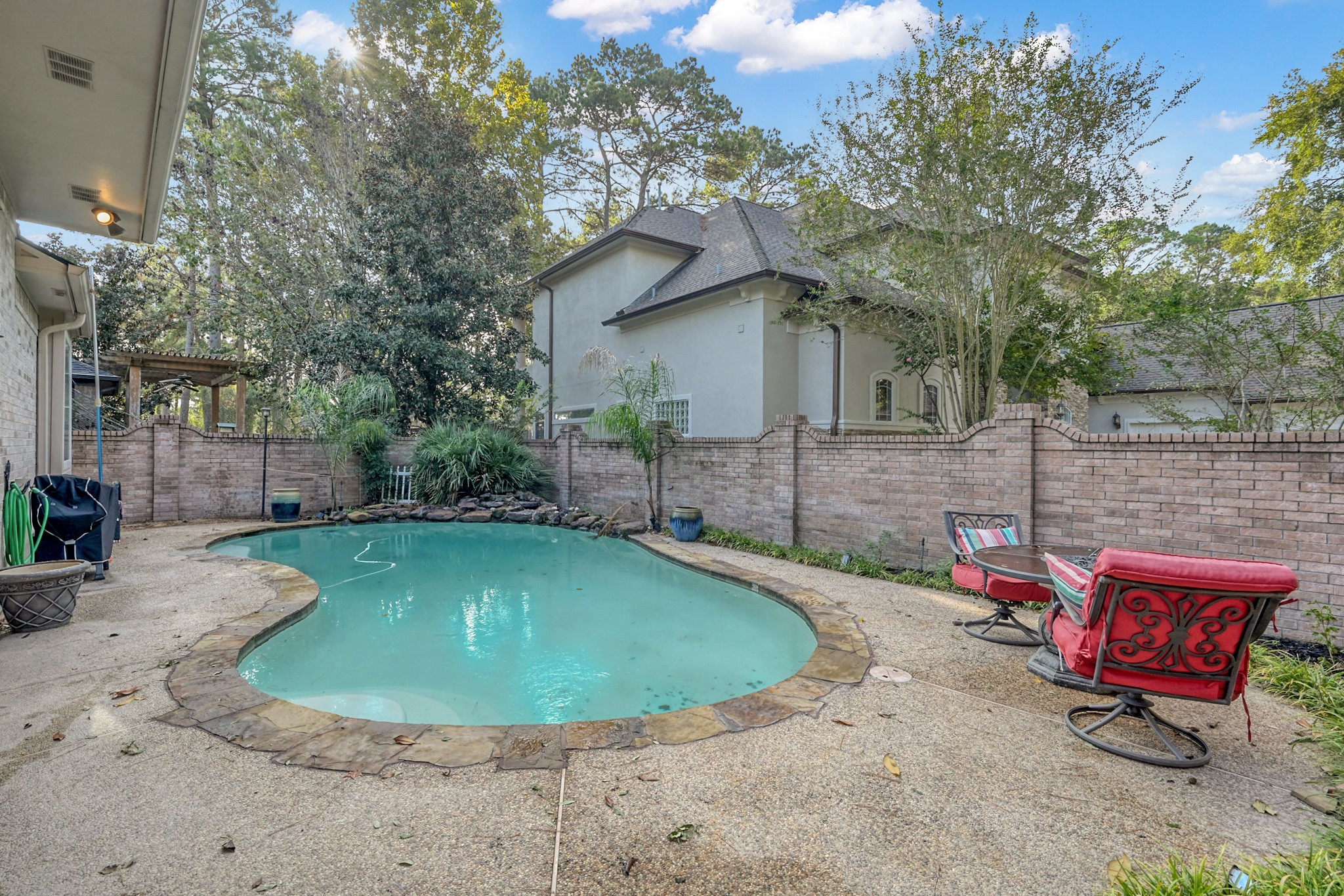 192 Monterrey Road West Montgomery, TX 77356 - Photo 37 of 45 a view of a backyard with sitting area