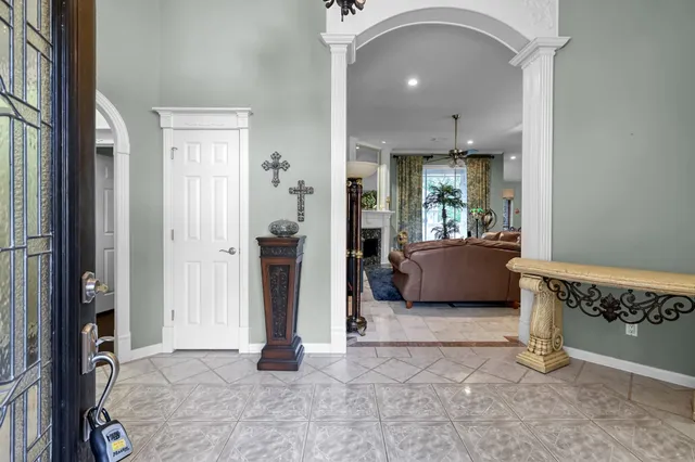 $4,000 | 192 Monterrey Road West, Montgomery, TX 77356