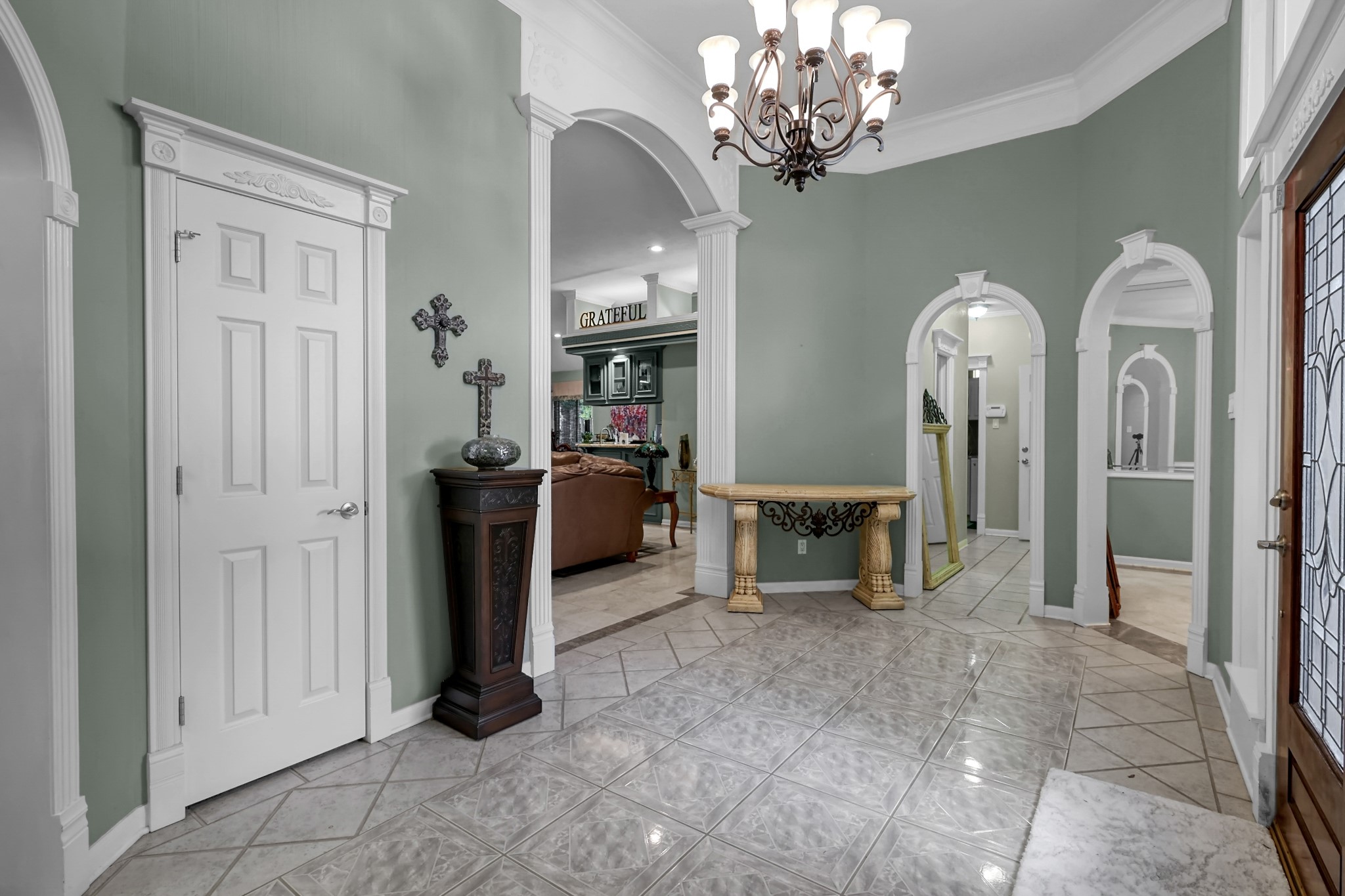 192 Monterrey Road West Montgomery, TX 77356 - Photo 6 of 45 a view of a livingroom with furniture and a chandelier
