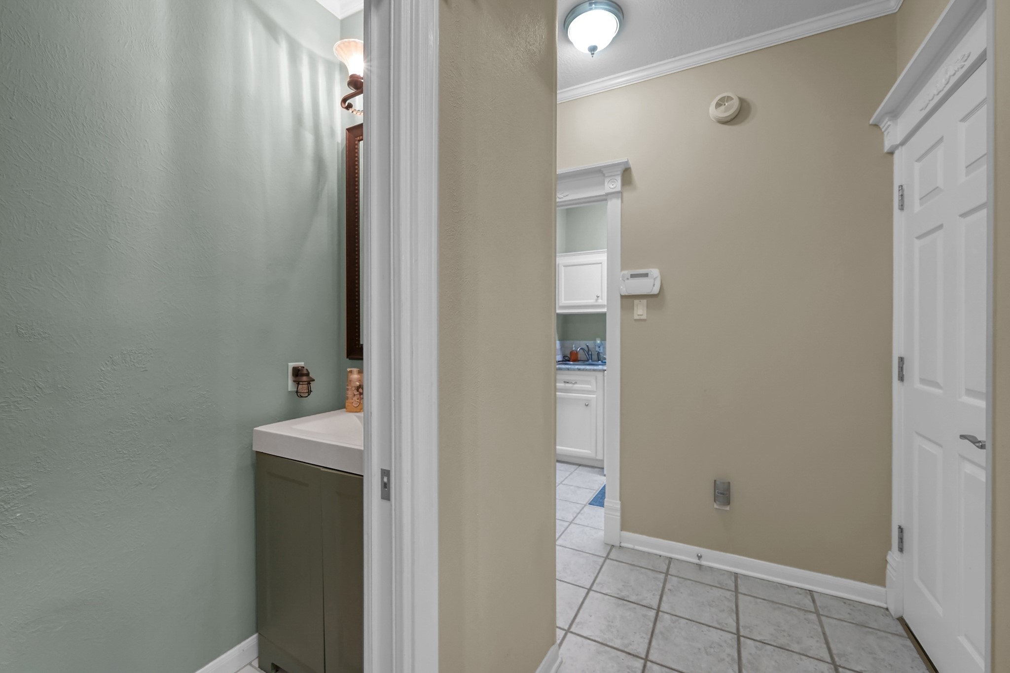 192 Monterrey Road West Montgomery, TX 77356 - Photo 9 of 45 a bathroom with a sink and a mirror