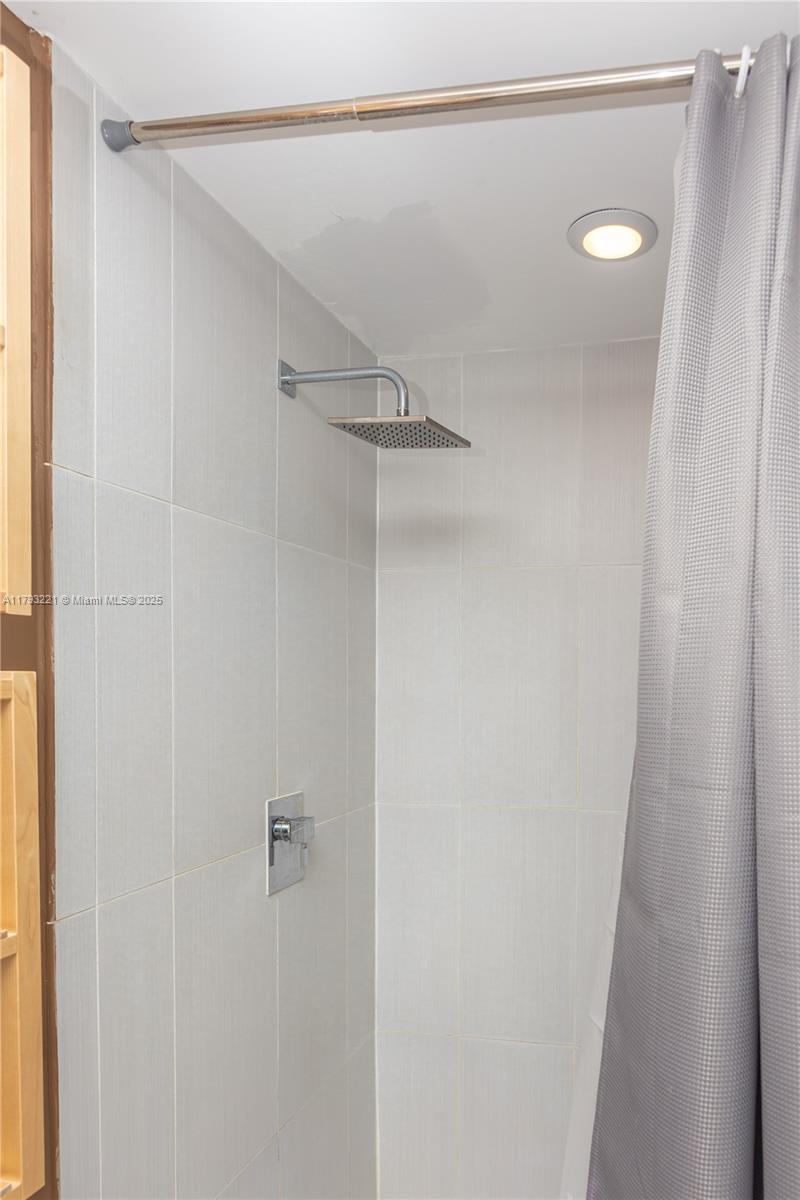 3250 Northeast 1st Avenue, Unit 608 Miami, FL 33127 - Photo 32 of 36