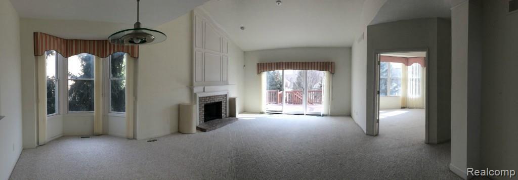 1640 Boulder Court, Unit 65 Rochester, MI 48306 - Photo 3 of 31 Great Room+.jpg