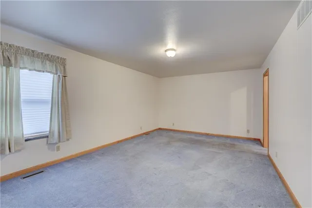 $325,000 | 2908 Woodgate Drive, Pittsburg, KS 66762