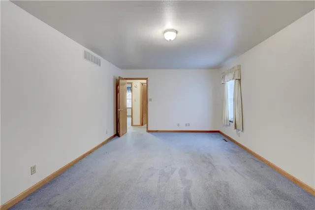 $325,000 | 2908 Woodgate Drive, Pittsburg, KS 66762