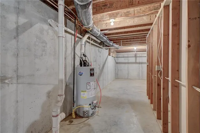 $325,000 | 2908 Woodgate Drive, Pittsburg, KS 66762