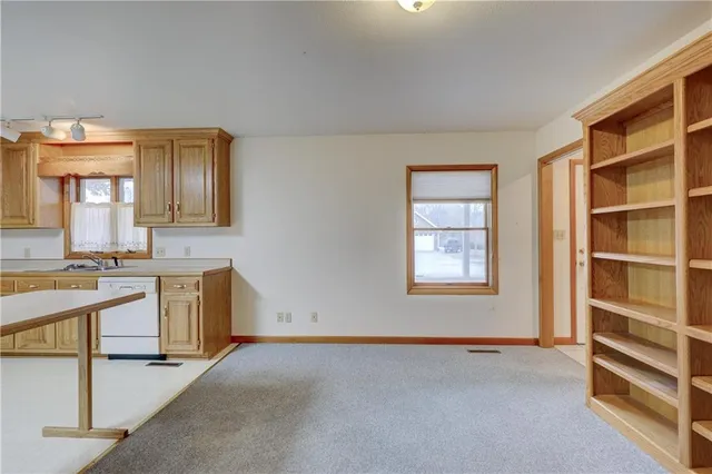 $325,000 | 2908 Woodgate Drive, Pittsburg, KS 66762