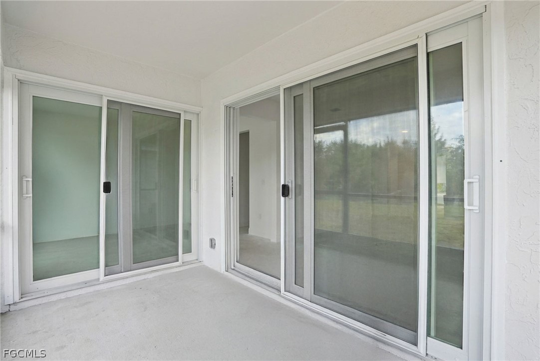 16881 Davis Road, Unit 911 Fort Myers, FL 33908 - Photo 19 of 35