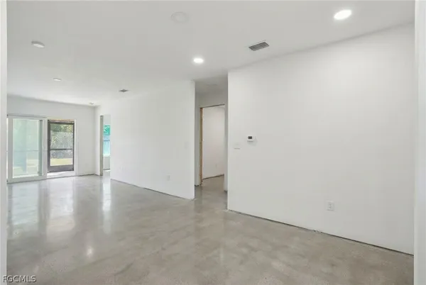 $75,000 | 16881 Davis Road, Unit 911, Fort Myers, FL 33908