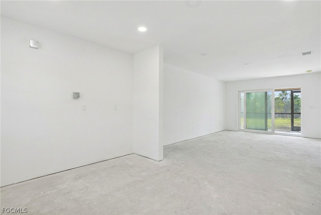 16881 Davis Road, Unit 911 Fort Myers, FL 33908 - Photo 8 of 35