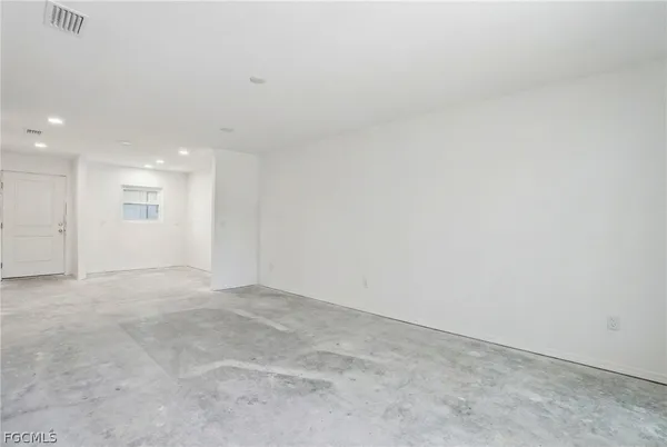$75,000 | 16881 Davis Road, Unit 911, Fort Myers, FL 33908