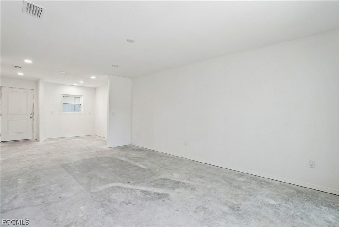 16881 Davis Road, Unit 911 Fort Myers, FL 33908 - Photo 10 of 35