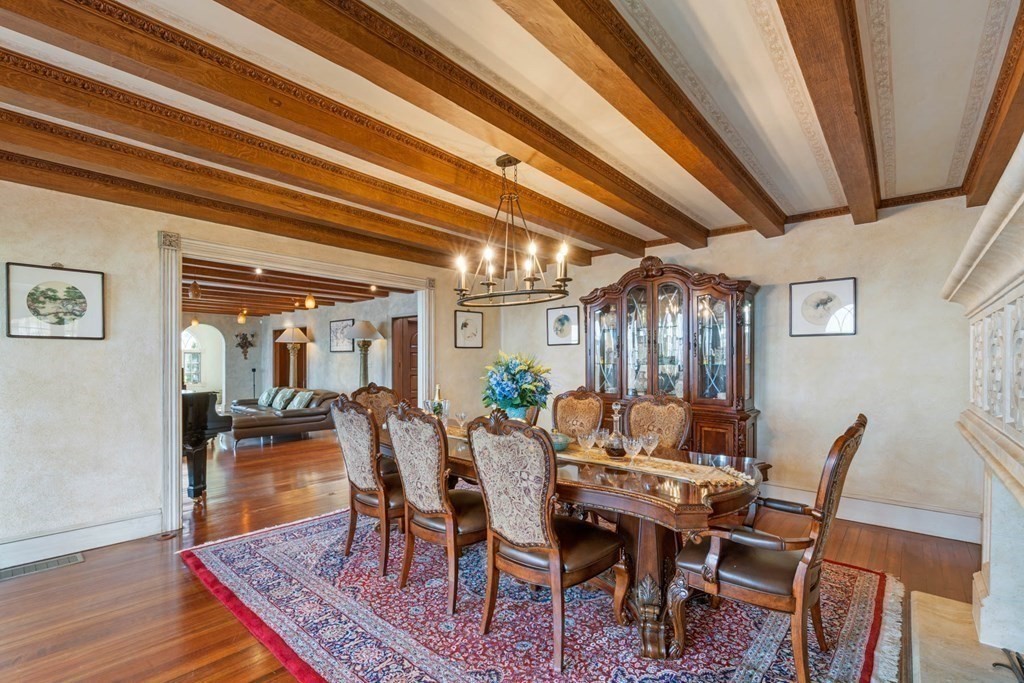 321 Ocean Avenue Marblehead, MA 01945 - Photo 12 of 37