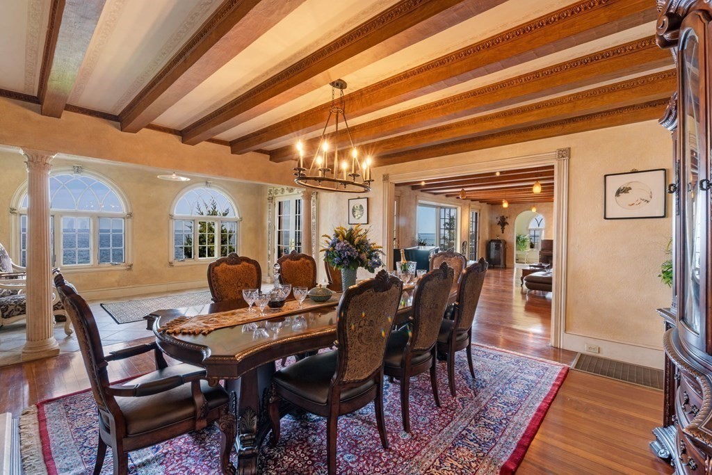 321 Ocean Avenue Marblehead, MA 01945 - Photo 13 of 37