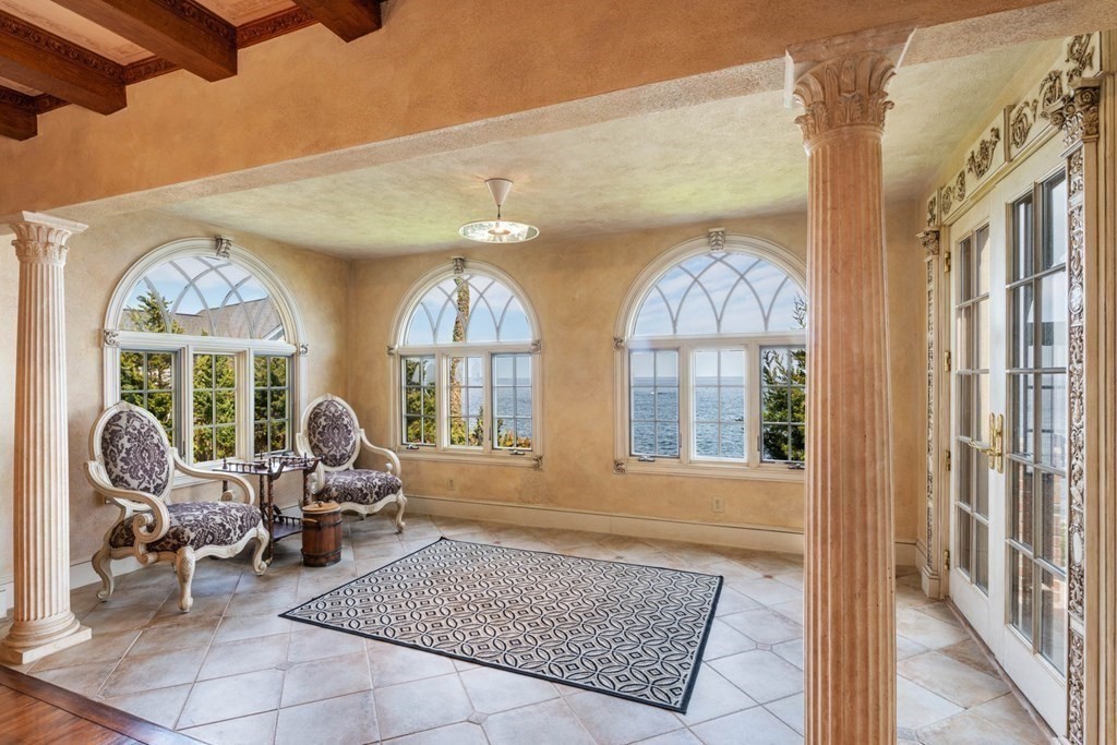 321 Ocean Avenue Marblehead, MA 01945 - Photo 15 of 37