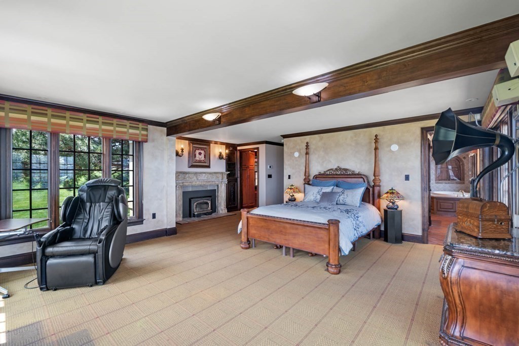 321 Ocean Avenue Marblehead, MA 01945 - Photo 27 of 37