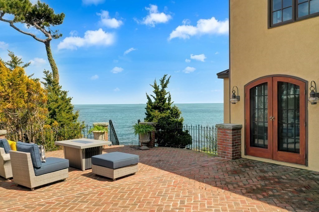 321 Ocean Avenue Marblehead, MA 01945 - Photo 5 of 37