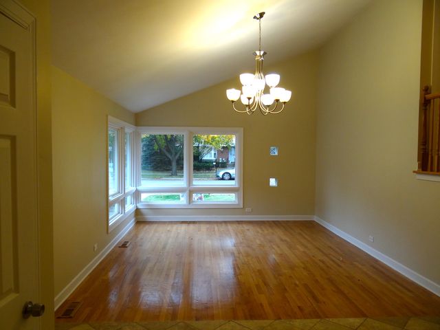 9051 Forestview Road Skokie, IL 60203 - Photo 8 of 16