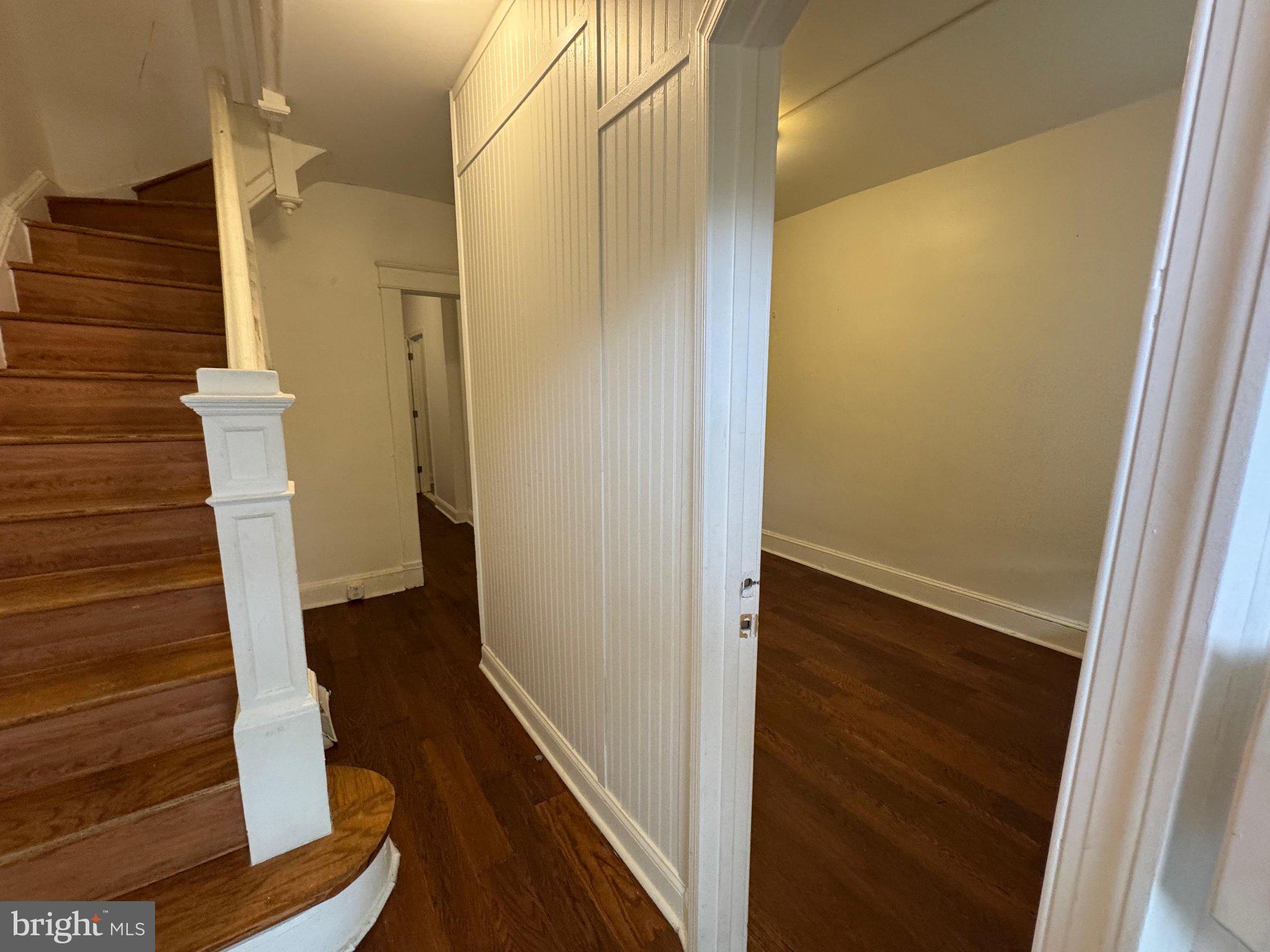 707 Denison Street Baltimore, MD 21229 - Photo 2 of 18 Charming entryway with classic details.