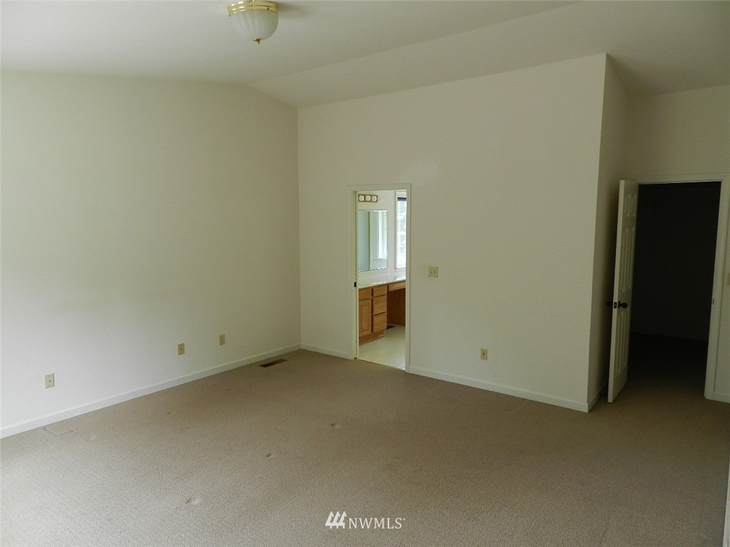 7287 Southeast Nelson Road Olalla, WA 98359 - Photo 16 of 25 Gallery Image 16