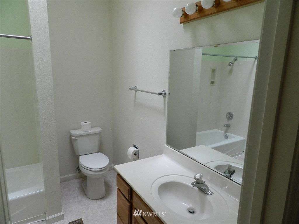 7287 Southeast Nelson Road Olalla, WA 98359 - Photo 19 of 25 Gallery Image 19