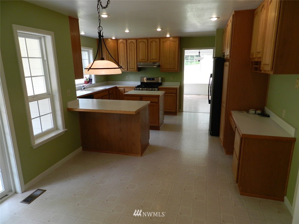 7287 Southeast Nelson Road Olalla, WA 98359 - Photo 7 of 25 Gallery Image 7