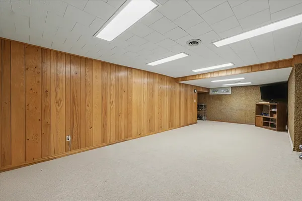 $450,000 | 3207 Douglas Woods Drive, Urbana, IL 61802