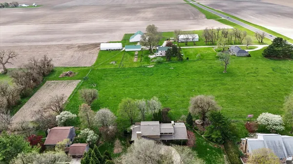 $450,000 | 3207 Douglas Woods Drive, Urbana, IL 61802
