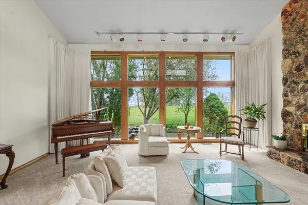 $450,000 | 3207 Douglas Woods Drive, Urbana, IL 61802