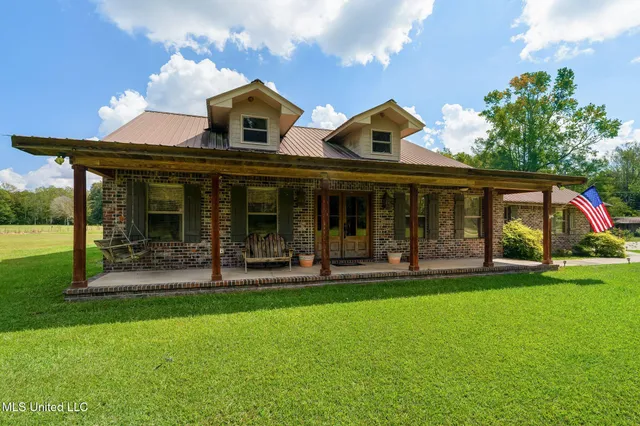 $349,900 | 488 Rawls Springs Loop Road, Hattiesburg, MS 39402